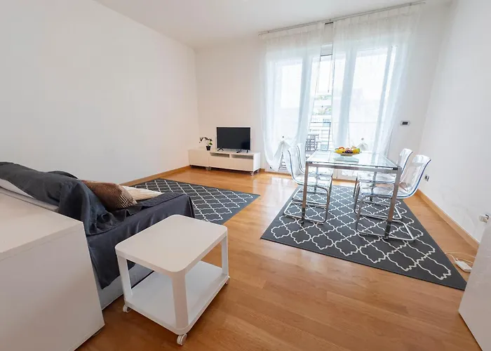 Luxury Apartment - Cesare Battisti 26A
